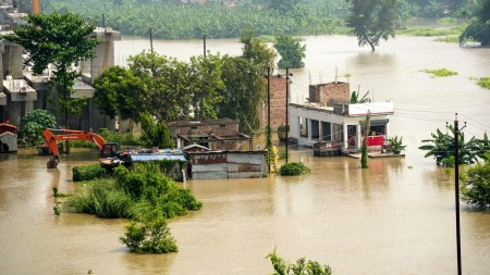 Ganga above danger mark in Bihar, Bihar Ganga above danger mark, Bihar floods, Bihar floods situation, National Disaster Response Force (NDRF), Indian express news, current affairs