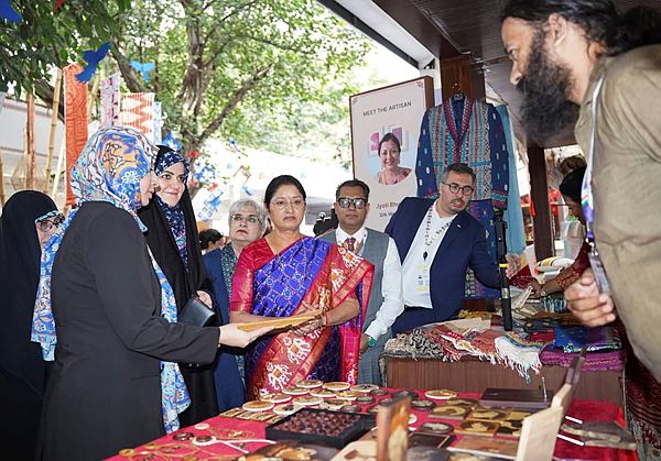 Droupadi Murmu hosts Iranian President Masoud Pezeshkian, Droupadi Murmu, Iran President Masoud Pezeshkian Modi meet, Masoud Pezeshkian Modi meet, Brics, BRICS meet, BRICS summit, BRICS countries, Iran President Masoud Pezeshkian brics, Masoud Pezeshkian brics, Narendra Modi, Indian express news, current affairs