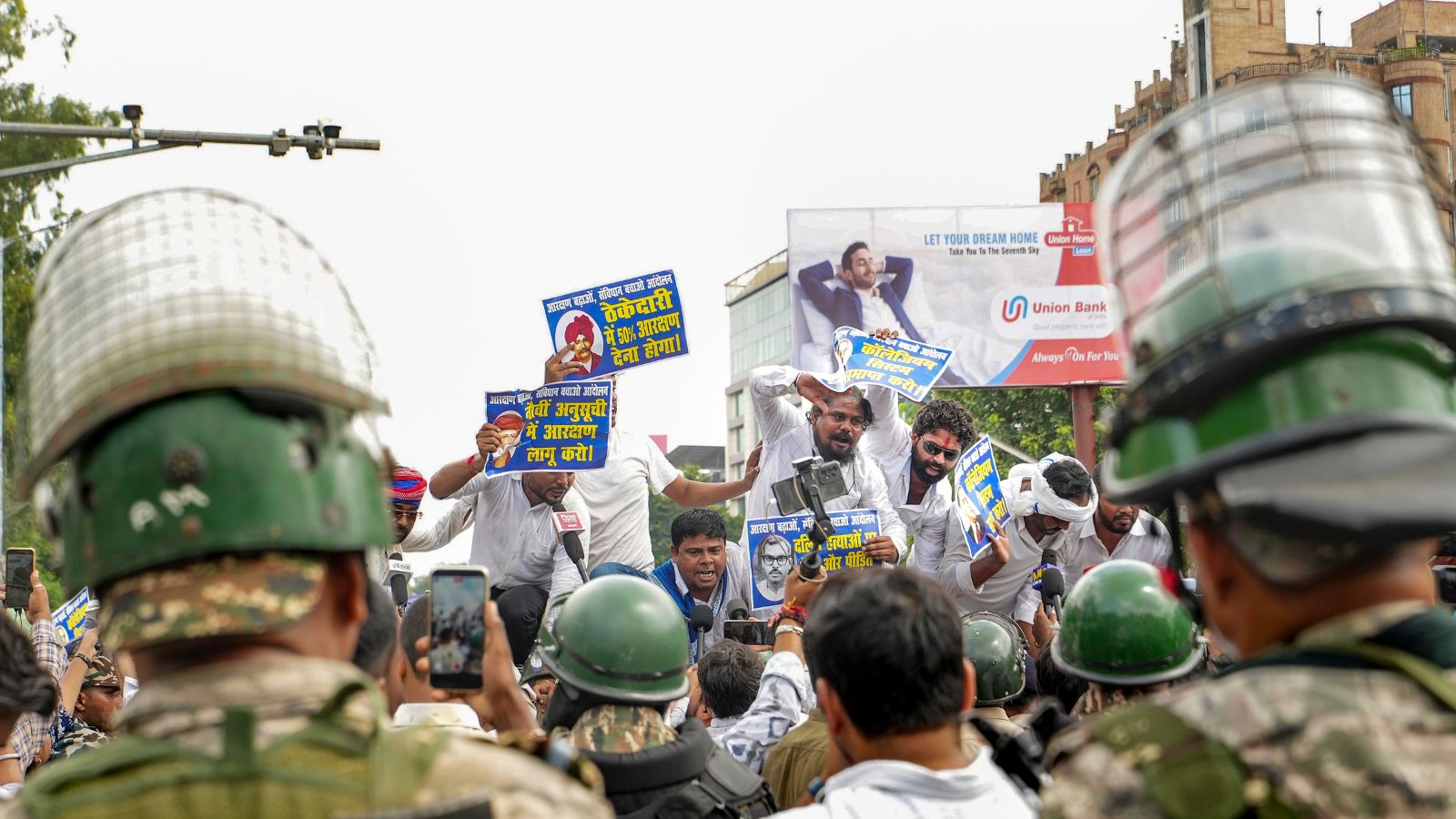 In Patna, protest seeking more reservation runs into police wall