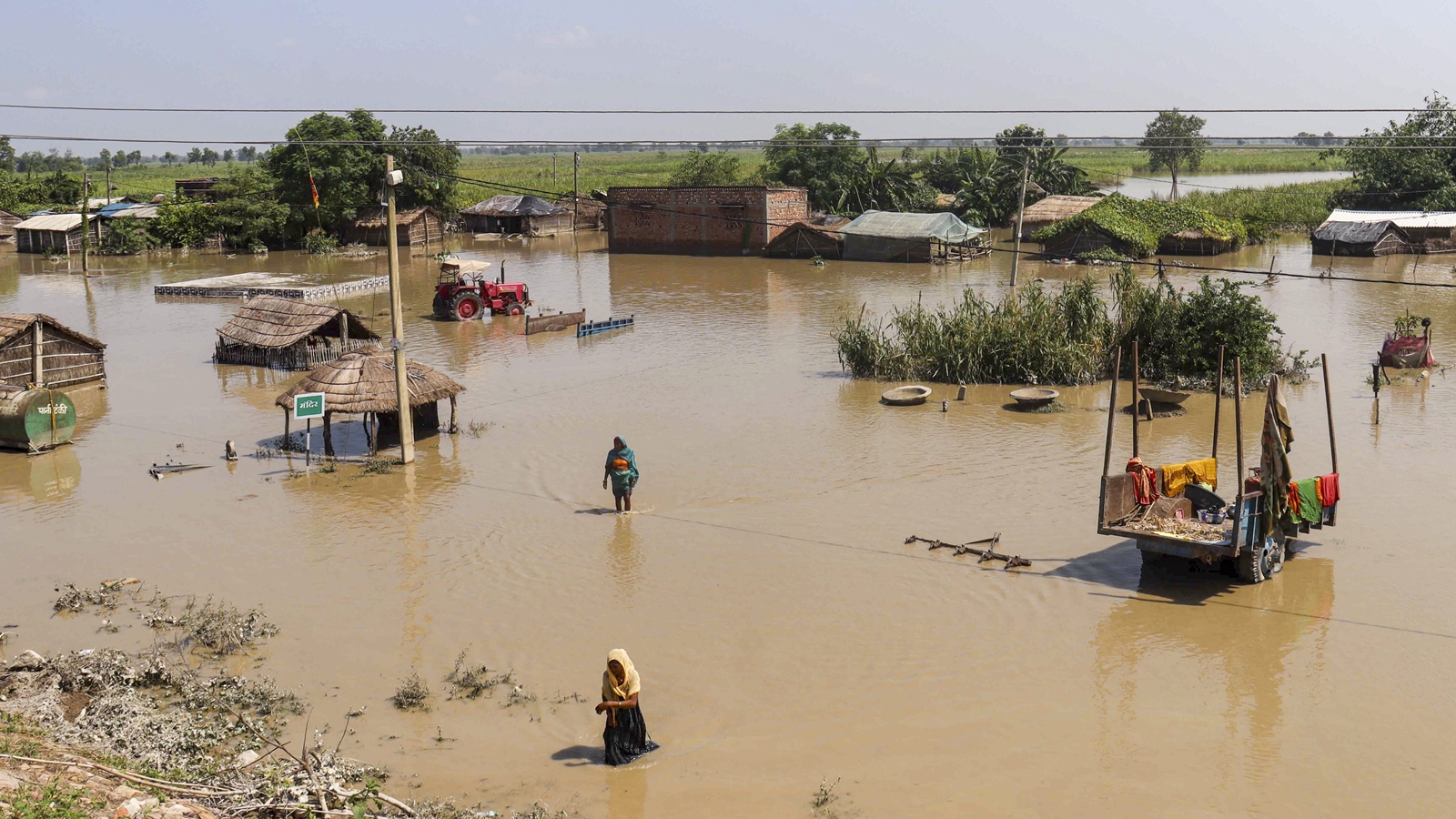 Heavy rain in Nepal leads to breach in embankment of Gandak in Bihar