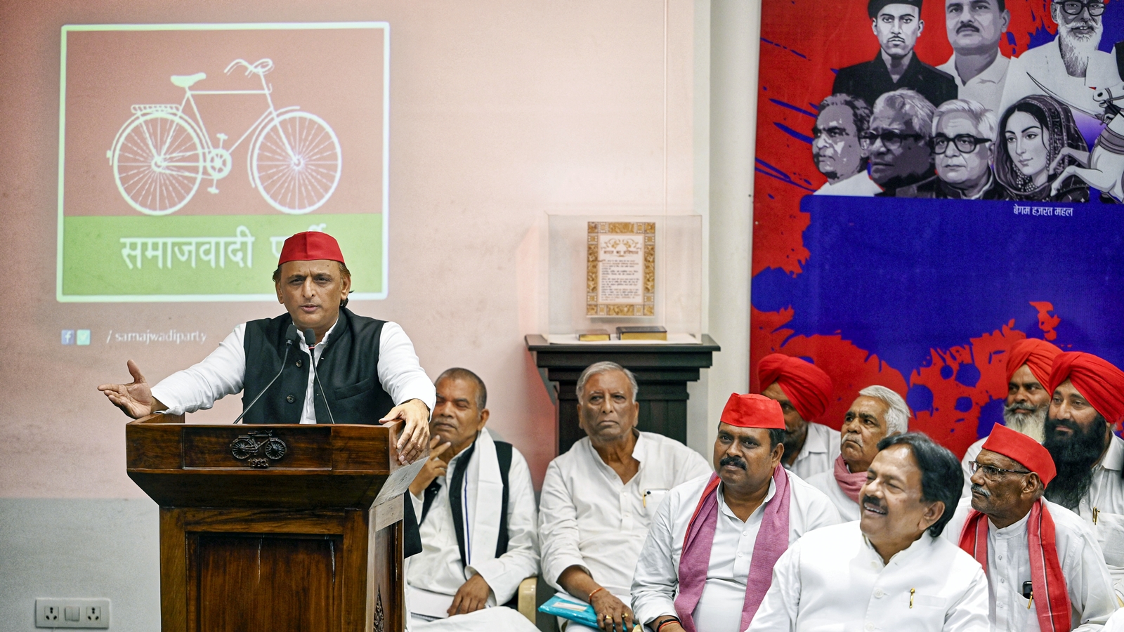 Samajwadi Party sees UP opening. Then what is holding Akhilesh Yadav back?