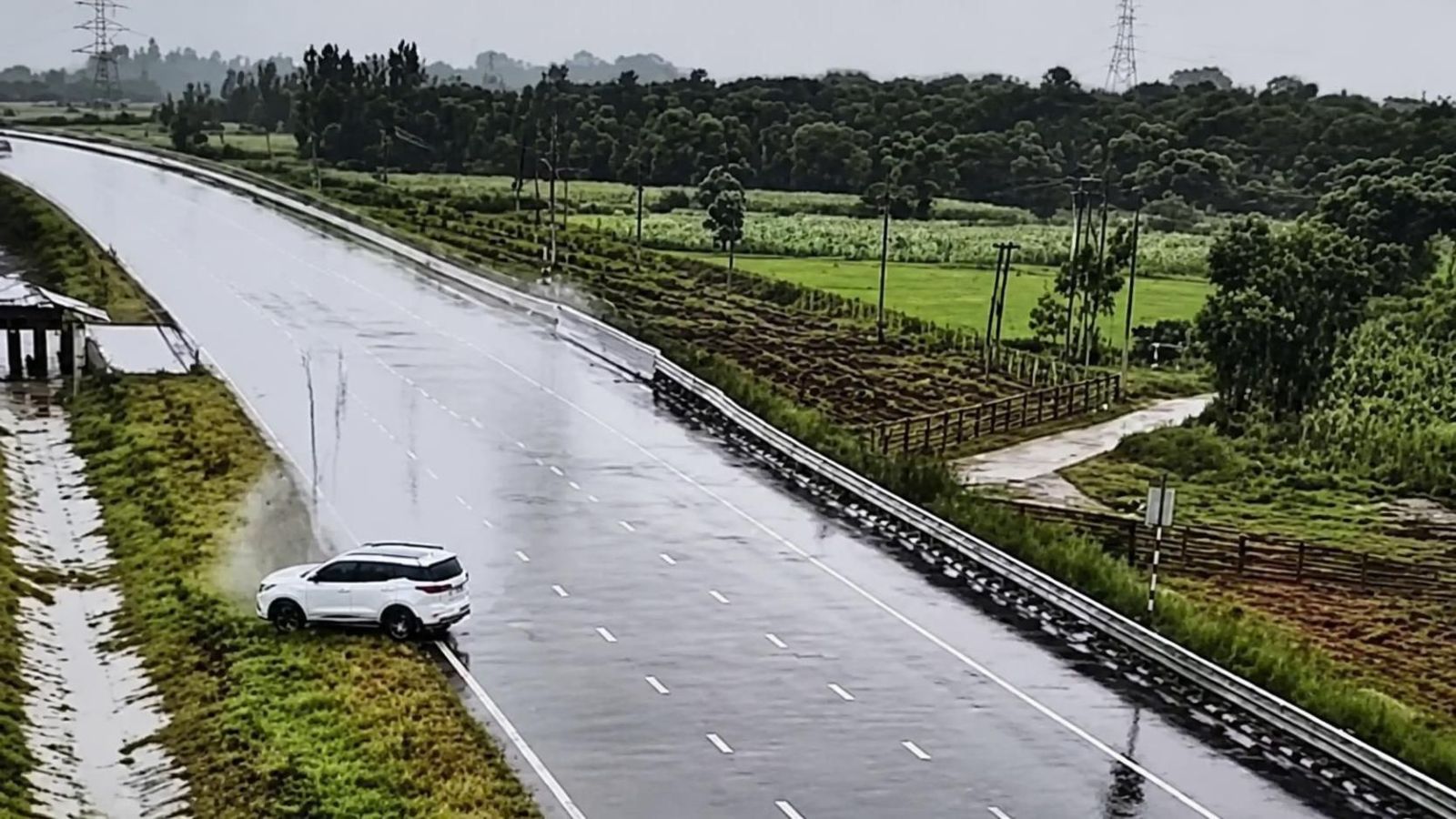 UP MLA Chandrapal Singh Lodhi injured as car crashes on Ganga Expressway