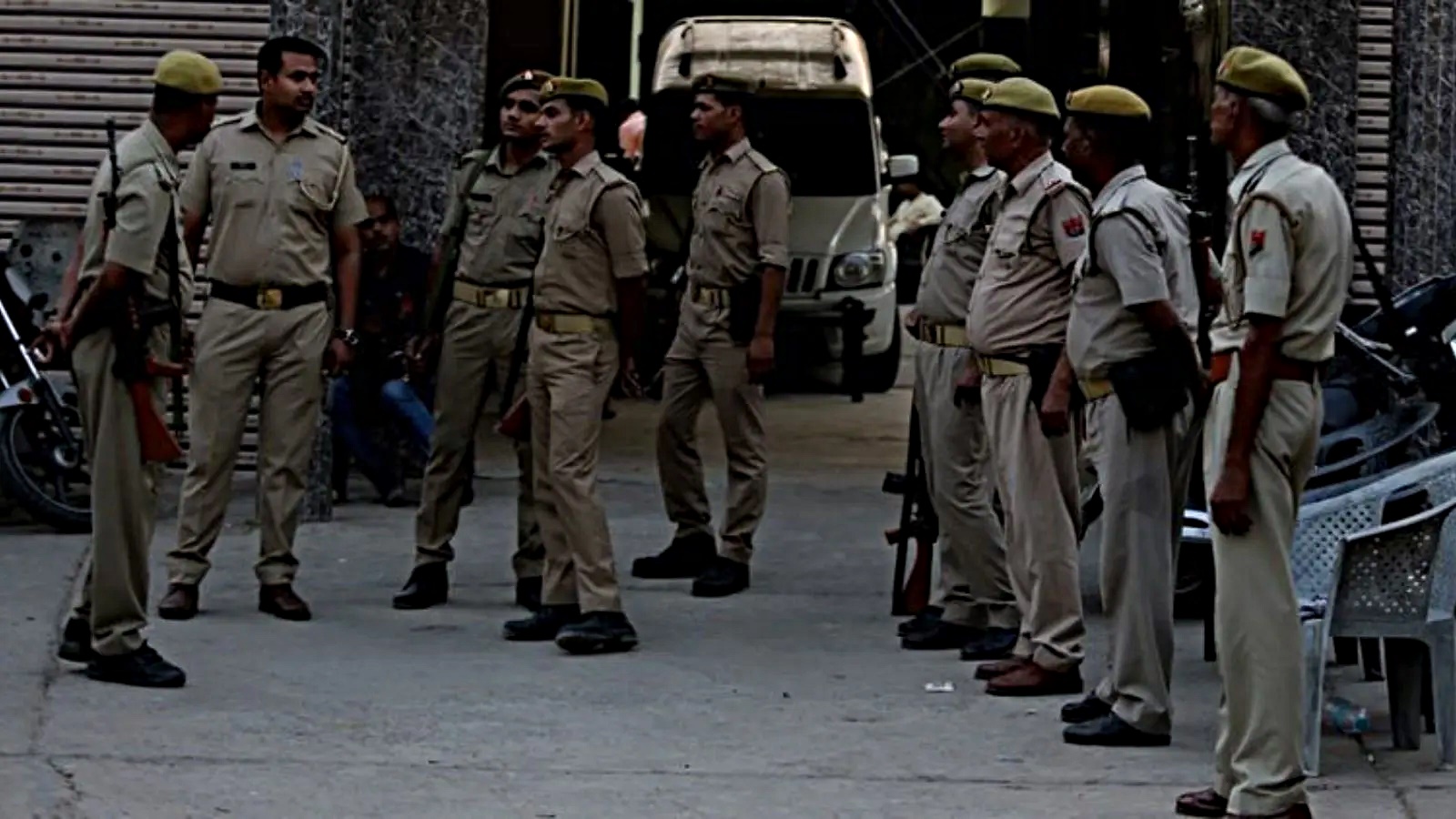 2 UP cops, 2 CRPF men arrested for raping woman at farmhouse 2 UP cops, 2 CRPF men arrested for raping woman at farmhouse
