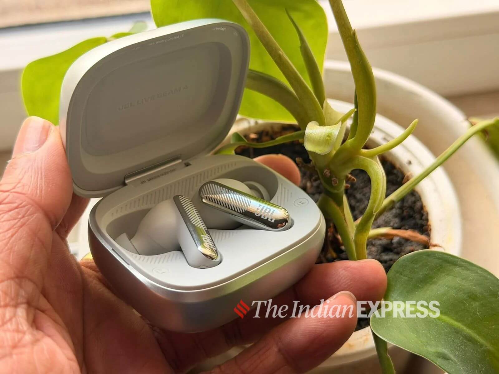 JBL Live Beam 4 review