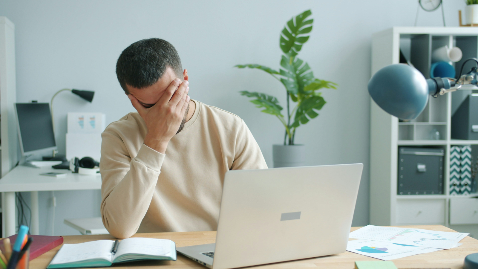 The strange anxiety of doing nothing: Why more people are ‘stresslaxing’