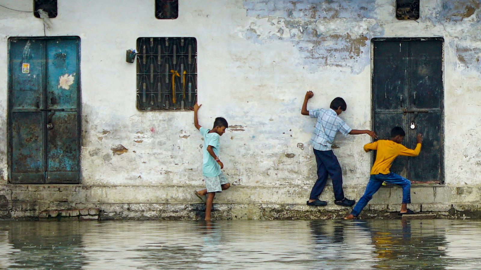 Floods hit Varanasi, PM Modi dials officials to take stock