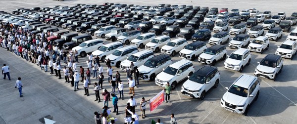 During the day, hundreds of Thars and Fortuners were made to line up in neat rows in an open field in Daman, and their owners were made to stand in lines in front of the vehicles.