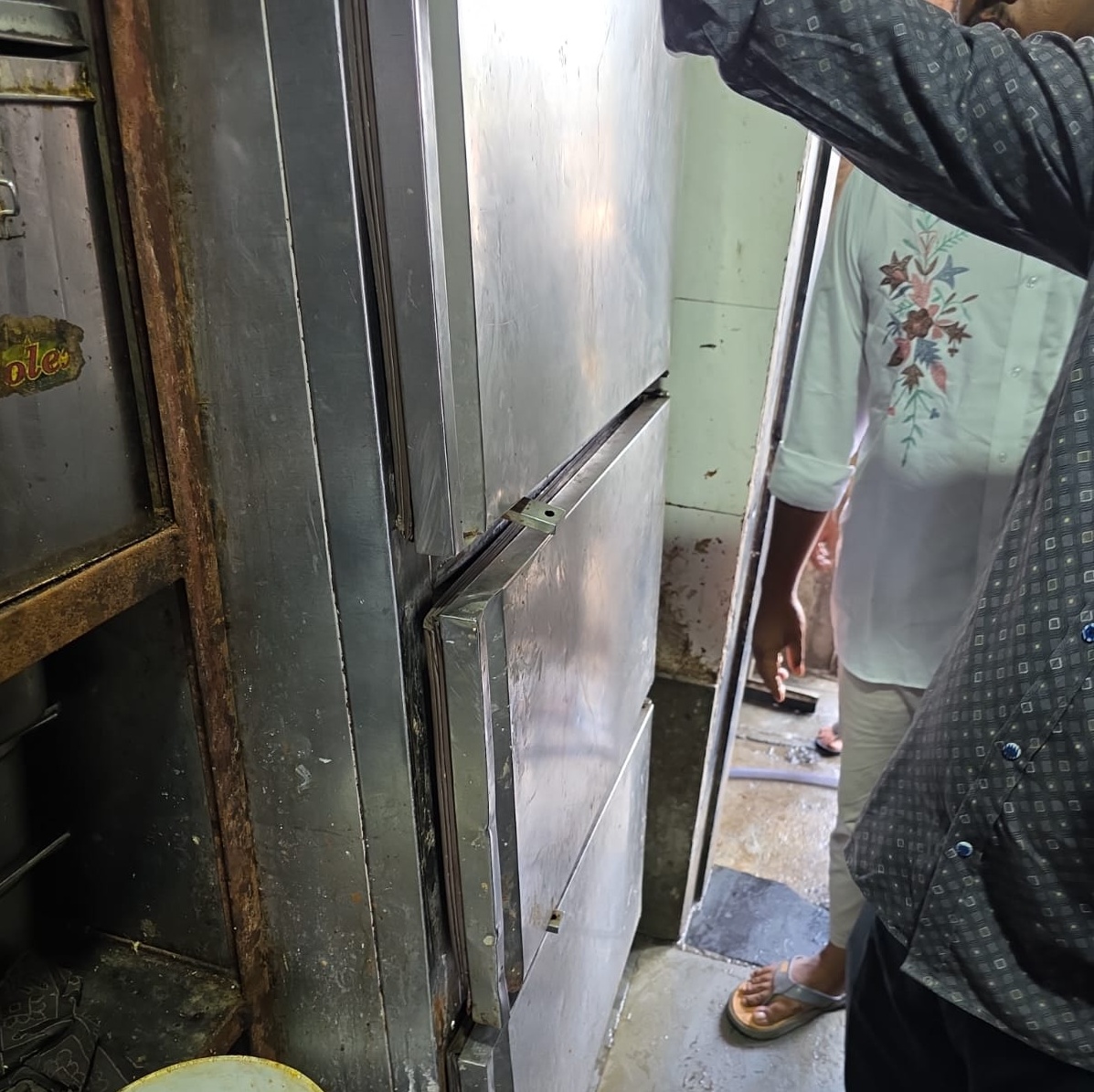 Cafe Mondegar, Maharashtra FDA, FDA Commissioner Tukaram Mundhe, food safety violations Mumbai, Colaba Cafe Mondegar suspended, Maharashtra Biryani Center Kandivali, Tribhuvan Dairy Farm Ghatkopar, Hotel Malhar Wada Kolhapur, festive season food safety drive, Schedule 4 food safety rules