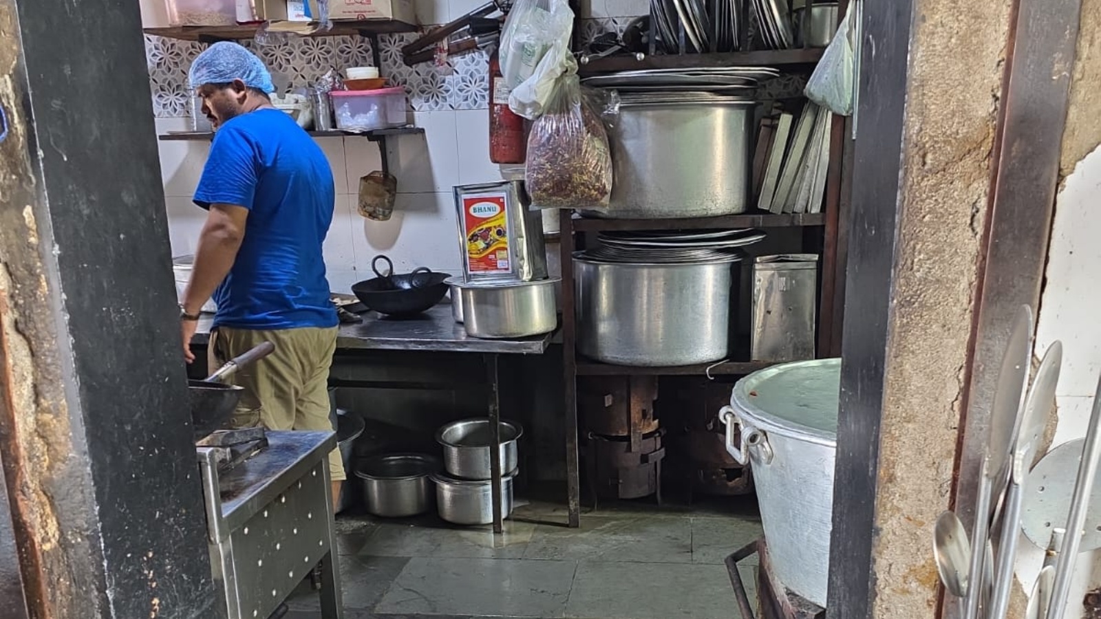 FDA suspends Café Mondegar and 5 other Mumbai eateries for food safety violations