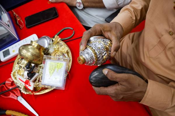 lalbaugcha raja donations