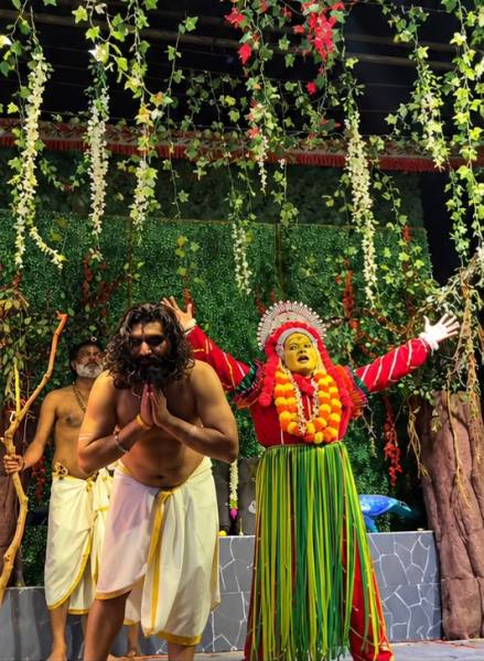 A scene from the Kantara-inspired jivant dekhava at Shivaji Tarun Mandal, Shukrawar Peth, where live acting, vibrant costumes and dramatic presentation bring the story alive for Ganeshotsav visitors. (Express Photo)