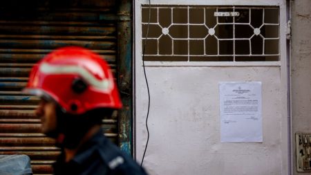 Buildings near Delhi collapse site have been served notices (Express Photo by Praveen Khanna)