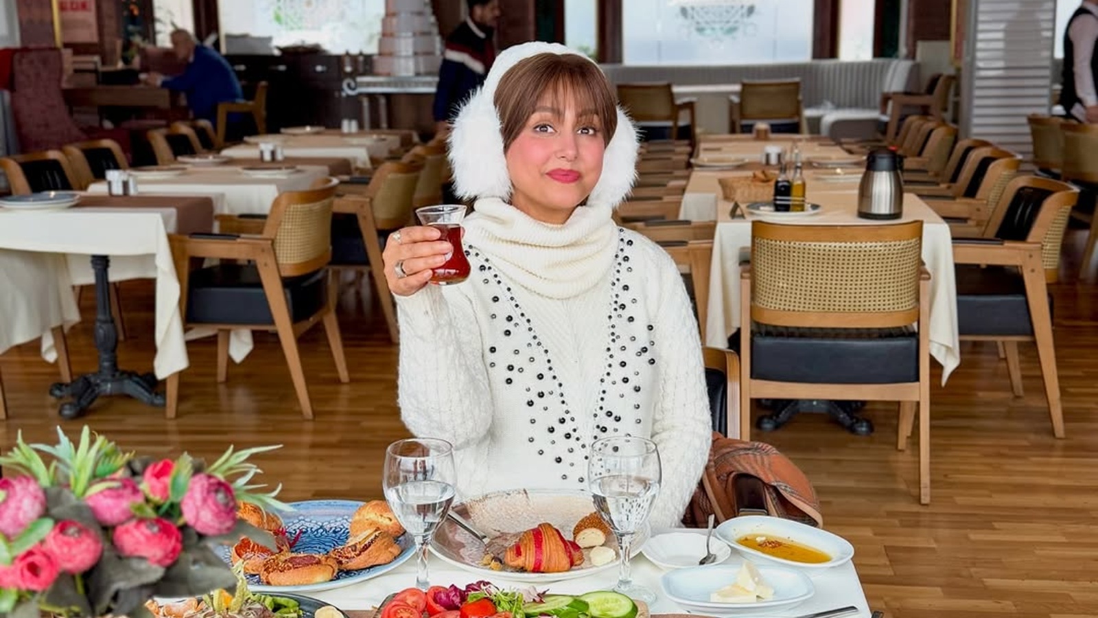 Hina Khan visits Khardung La Pass