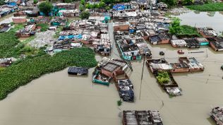 31 districts affected, 22 inundated: Thousands displaced in UP floods