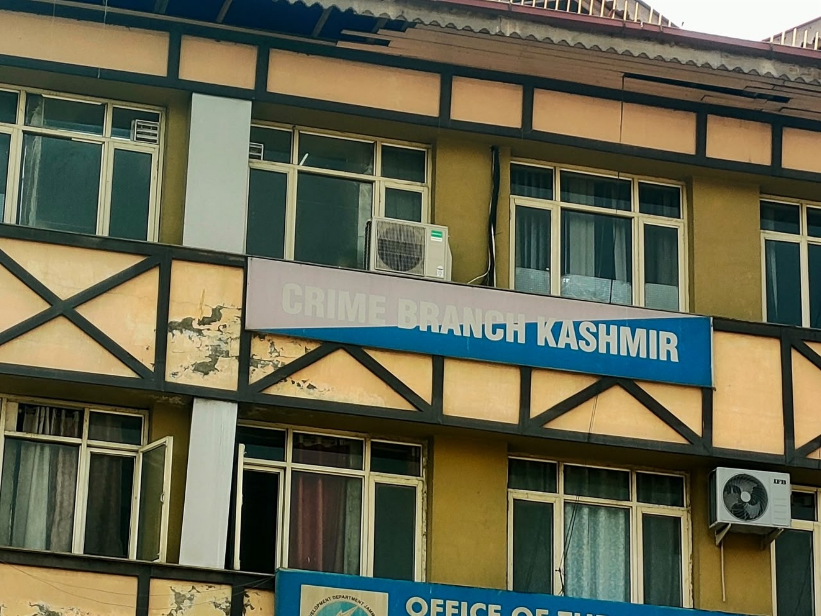 The investigation was subsequently taken up by the Jammu and Kashmir Police’s Crime Branch, which found the case extended far beyond Manzoor’s land. 