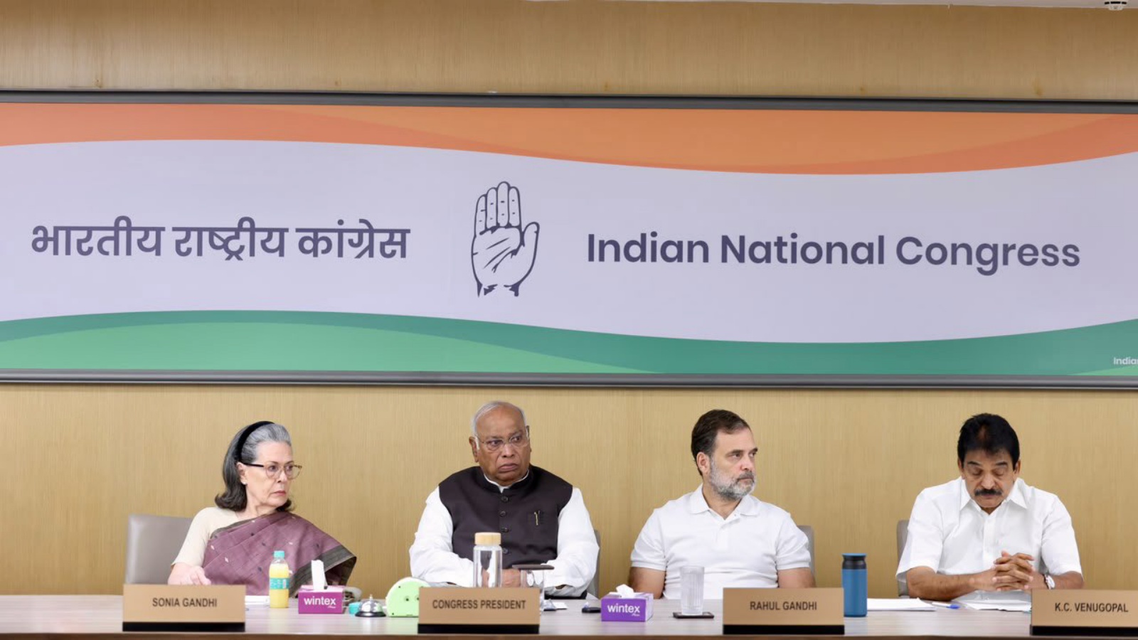 Congress President seeks CEC Gyanesh Kumar’s removal, demands PM Modi’s resignation over SIR row