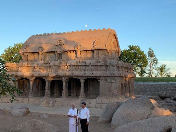The location was chosen with care - it was far from Delhi's formal setting and calibrated to convey warmth and an arguably unique cultural touch.