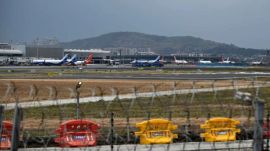 mumbai airport flight cut plan