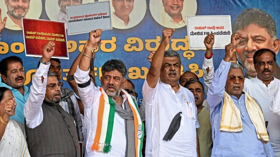 Siddaramaiah’s AHINDA push, Siddaramaiah, DK Shivakumar, AHINDA push, Kannada acronym AHINDA, OBC community, G Parameshwara, Indian express news, current affairs