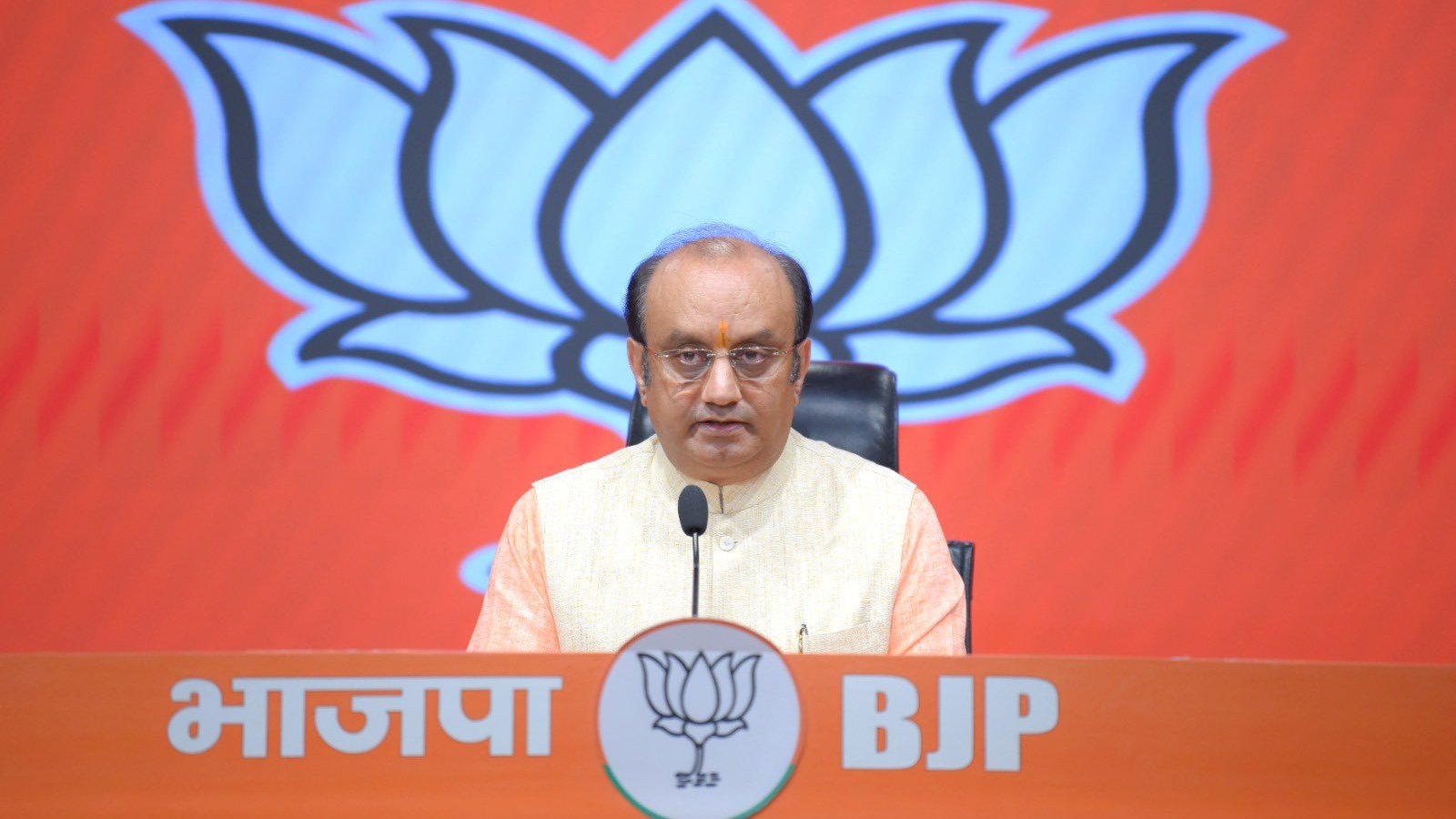 BJP’s counter: Congress itself to blame for losses, Rahul Gandhi should know… EC process legally sound