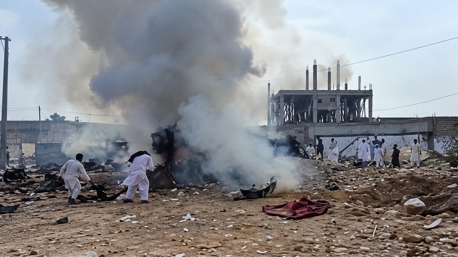 Pakistan suicide bombing kills 11 in Dera Ismail Khan, 30 injured
