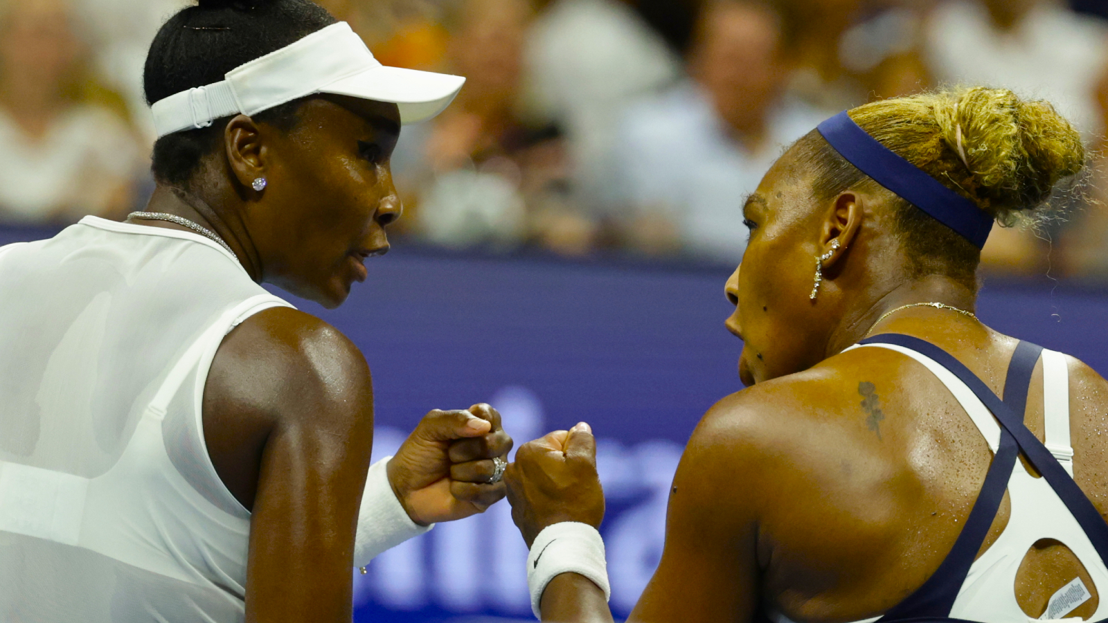 Serena and Venus Williams Fall After 5-0 Tiebreak Lead