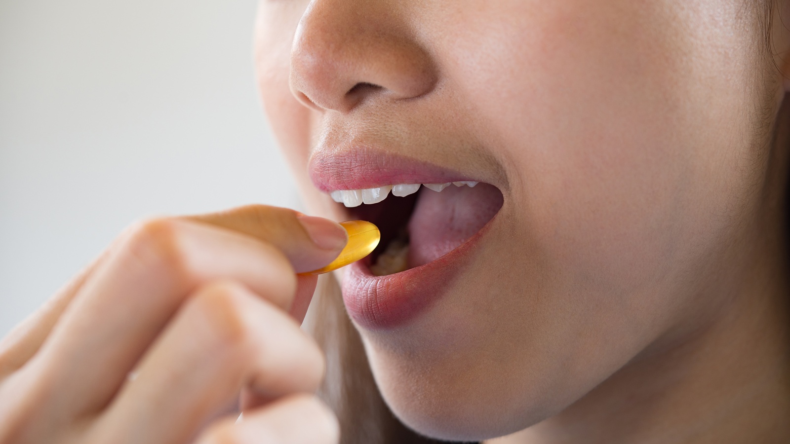 Don’t tilt your head back: The surprising trick to swallowing capsules easier Don’t tilt your head back: The surprising trick to swallowing capsules easier