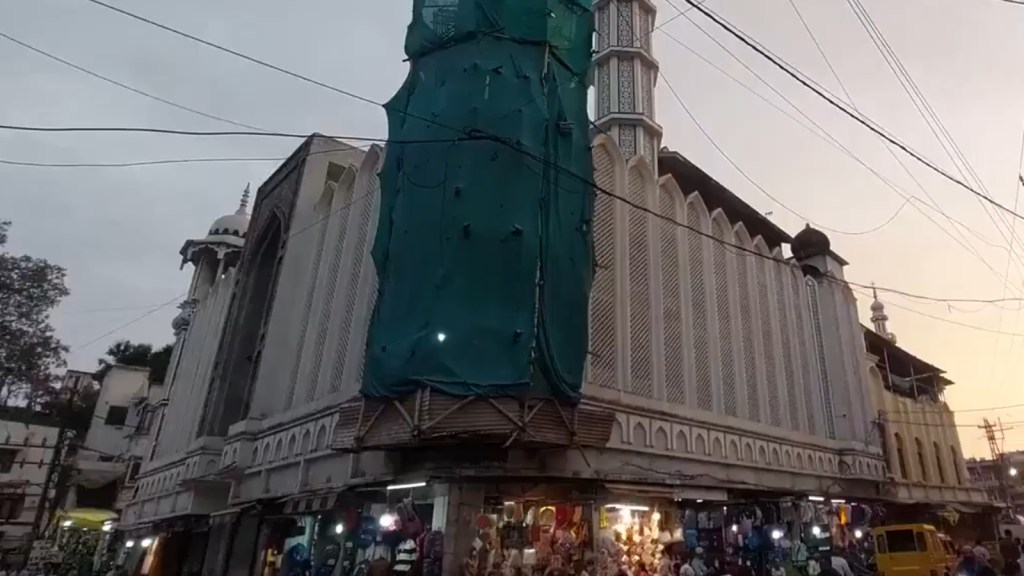 At Ujjain's historic mosque, long night as residents gather ahead of demolition, court hearing