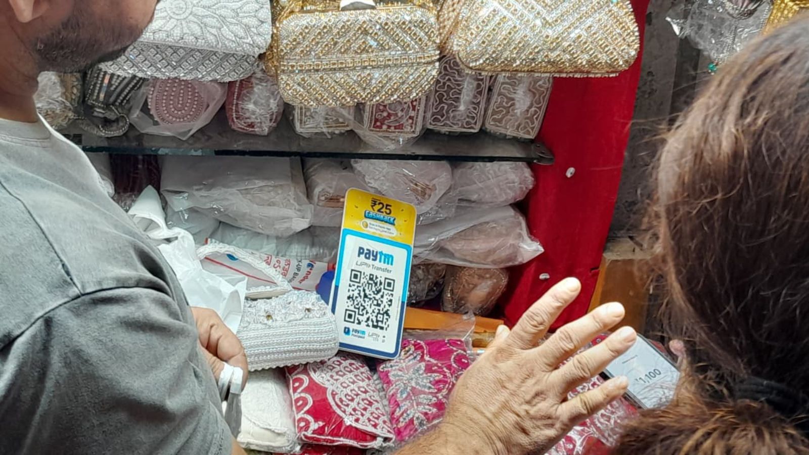 ‘They forced us to use UPI, now they’re charging us’: Chandni Chowk traders – national ‘They forced us to use UPI, now they’re charging us’: Chandni Chowk traders – national