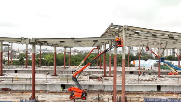 Under construction Vadodara bullet train station