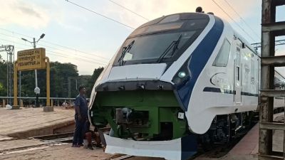 New Vande Bharat Between Bengaluru and Mangaluru (Image: Railways/Enhanced using AI)