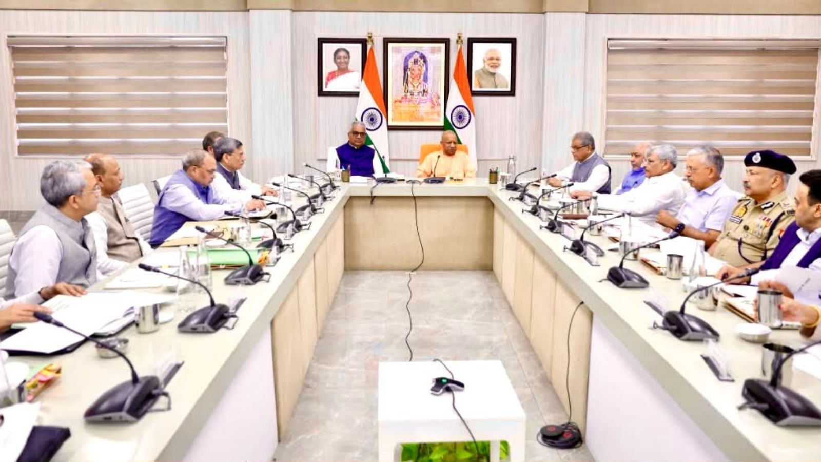 UP CM Yogi Adityanath meets Union Environment Minister, eye on NCR pollution plan