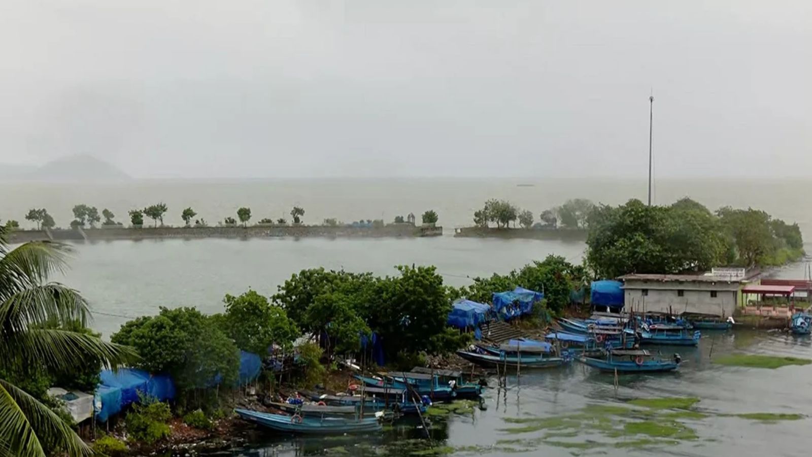Cyclone Arnab LIVE Tracker: Where is cyclonic storm Arnab located? Track path and landfall updates here