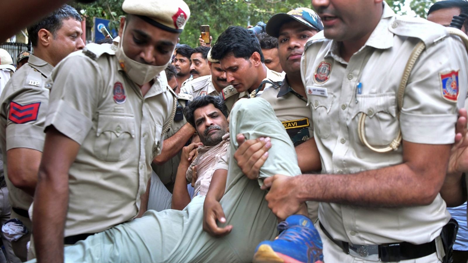 Delhi Police bans gatherings at Rajghat after Congress announces protest against EC