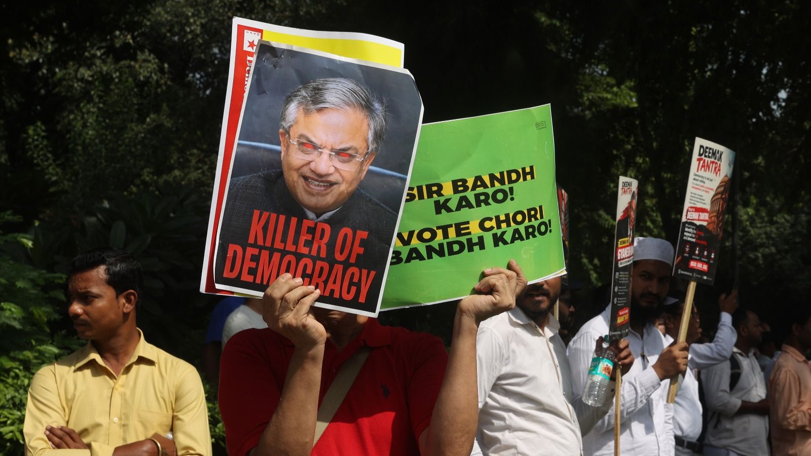 Jantar Mantar sealed, protesters detained: How Delhi protest against EC played out – national Jantar Mantar sealed, protesters detained: How Delhi protest against EC played out – national