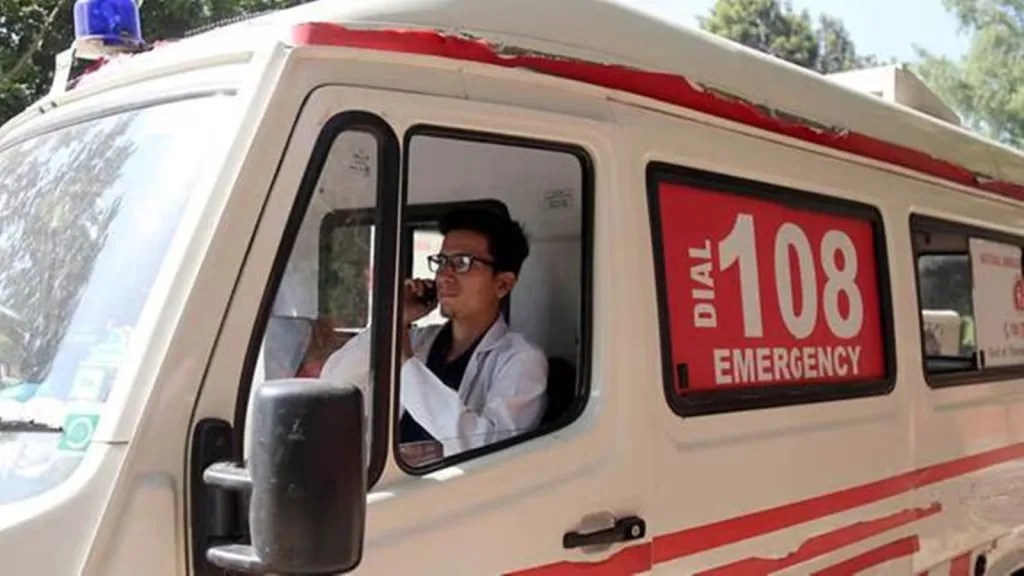 Karnataka ambulance staff threaten strike, minister tells public to find alternatives