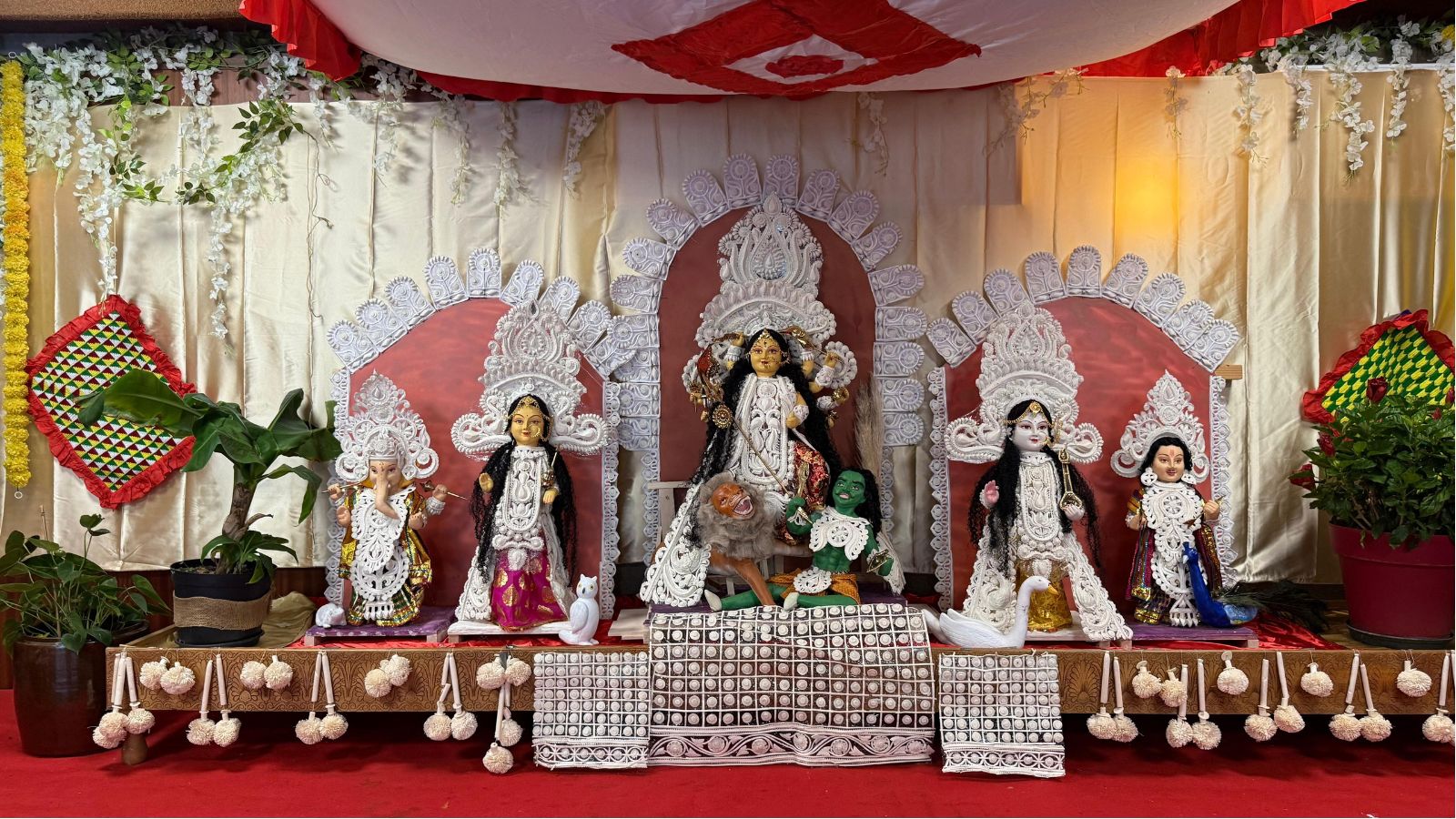 Durga Puja 2026 Celebrations Highlight Traditions and Innovations in India and Abroad