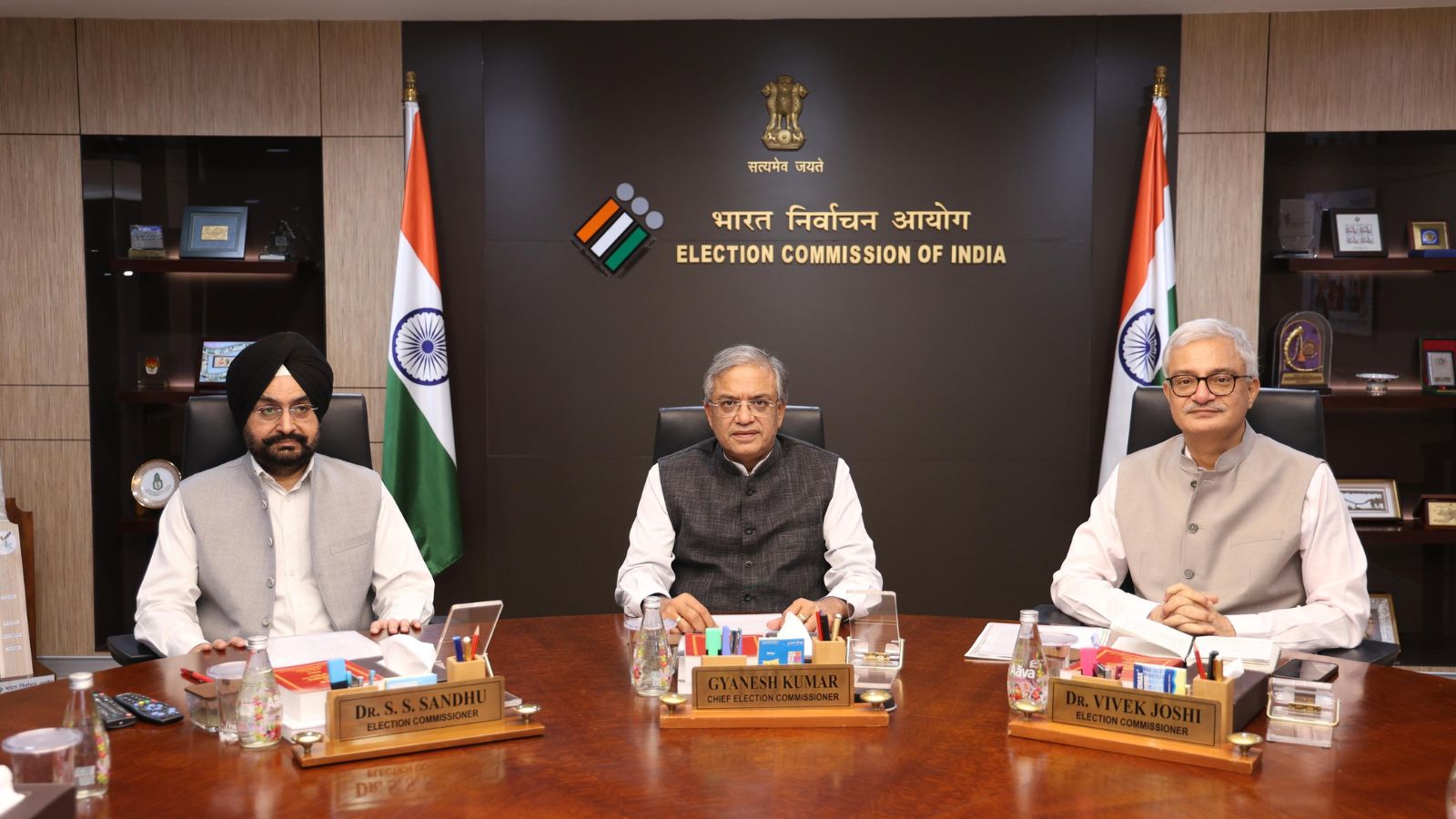 Did not clear Form 6 change… can annul unilateral decisions: Supreme Court sends notice to Election Commission – nationa Did not clear Form 6 change… can annul unilateral decisions: Supreme Court sends notice to Election Commission – nationa