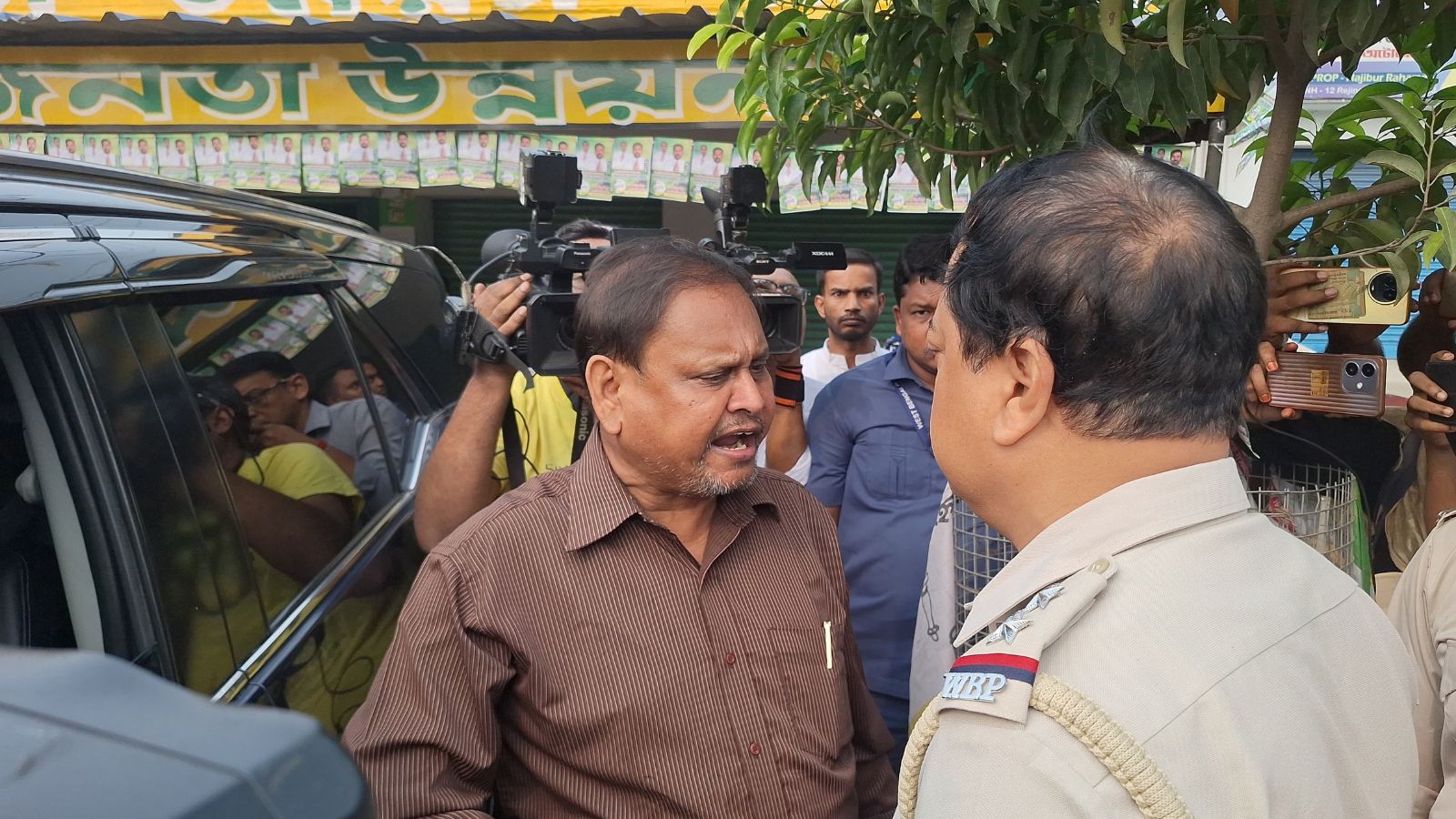 Bengal bypolls: AJUP chief Humayun Kabir arrested during Rejinagar voting – national Bengal bypolls: AJUP chief Humayun Kabir arrested during Rejinagar voting – national