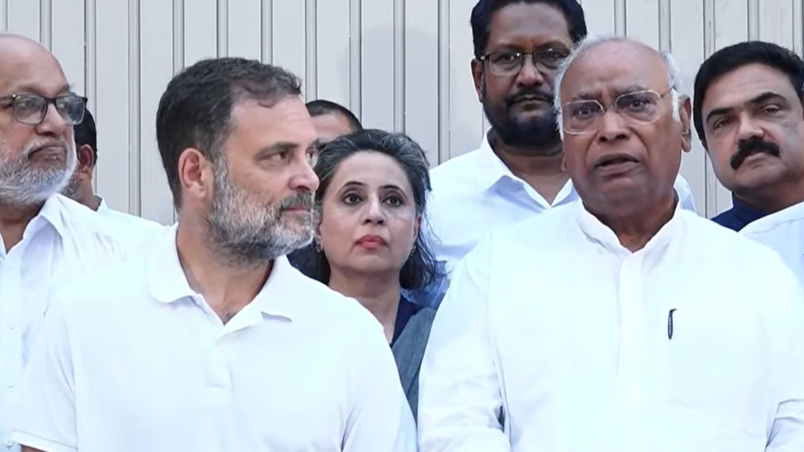 Delhi Protest Live | ‘Mission is to restore democracy’: Rahul Gandhi on Opposition protest