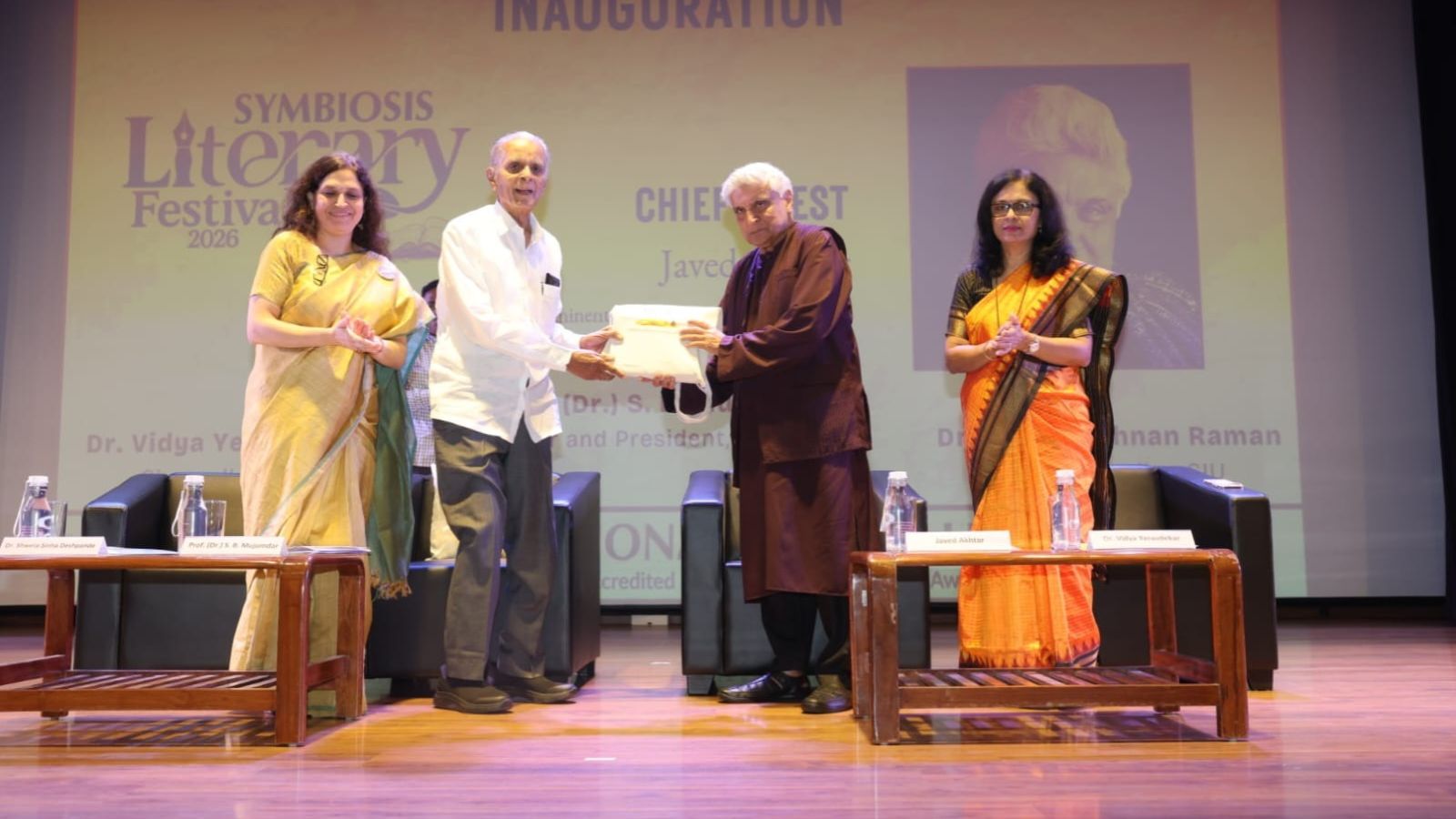 At Symbiosis literary fest, Javed Akhtar tells GenZ to be reasonable, rational