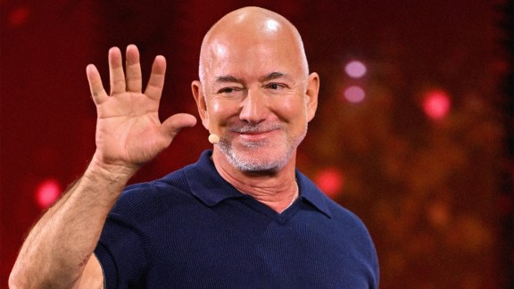 Jeff Bezos on AI and three-day workweek