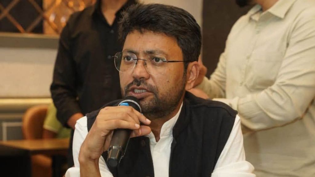 ‘How can you enter his house?’: Delhi High Court seeks police response ...