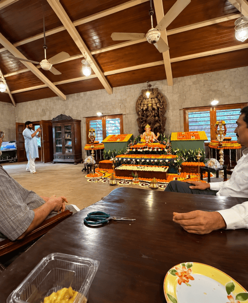 नाना पाटेकर फार्महाउस के अंदर