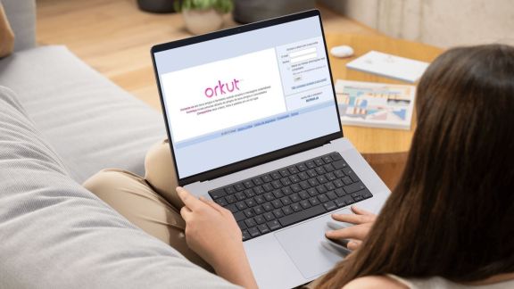 Orkut became the digital meeting place for millions of people in the mid 2000s. Features like testimonials and scraps gave users a unique and real way to connect with friends. (Express Image/Magnific)