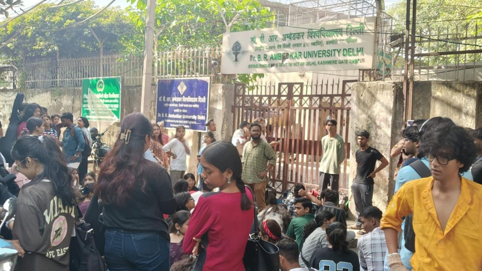 Campus gate shut, food for protesters stopped: Ambedkar University students claim ‘manhandled by guards’ – national Campus gate shut, food for protesters stopped: Ambedkar University students claim ‘manhandled by guards’ – national
