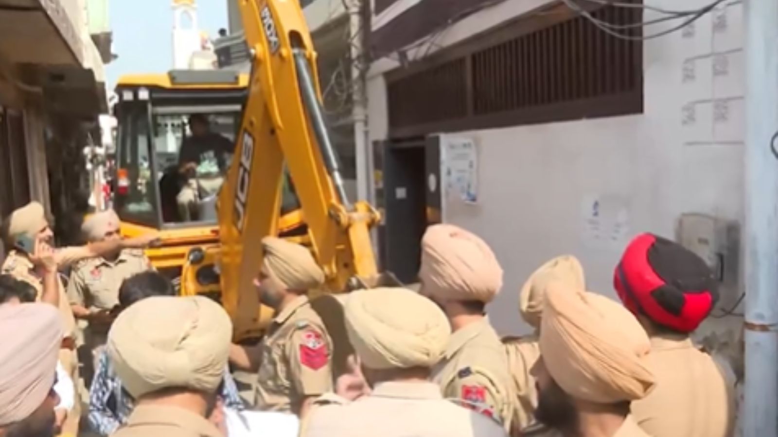 India news Live Updates, 14 October 2026: After anti-drug activist’s murder, bulldozer action begins at accused chemist’s house in Mansa