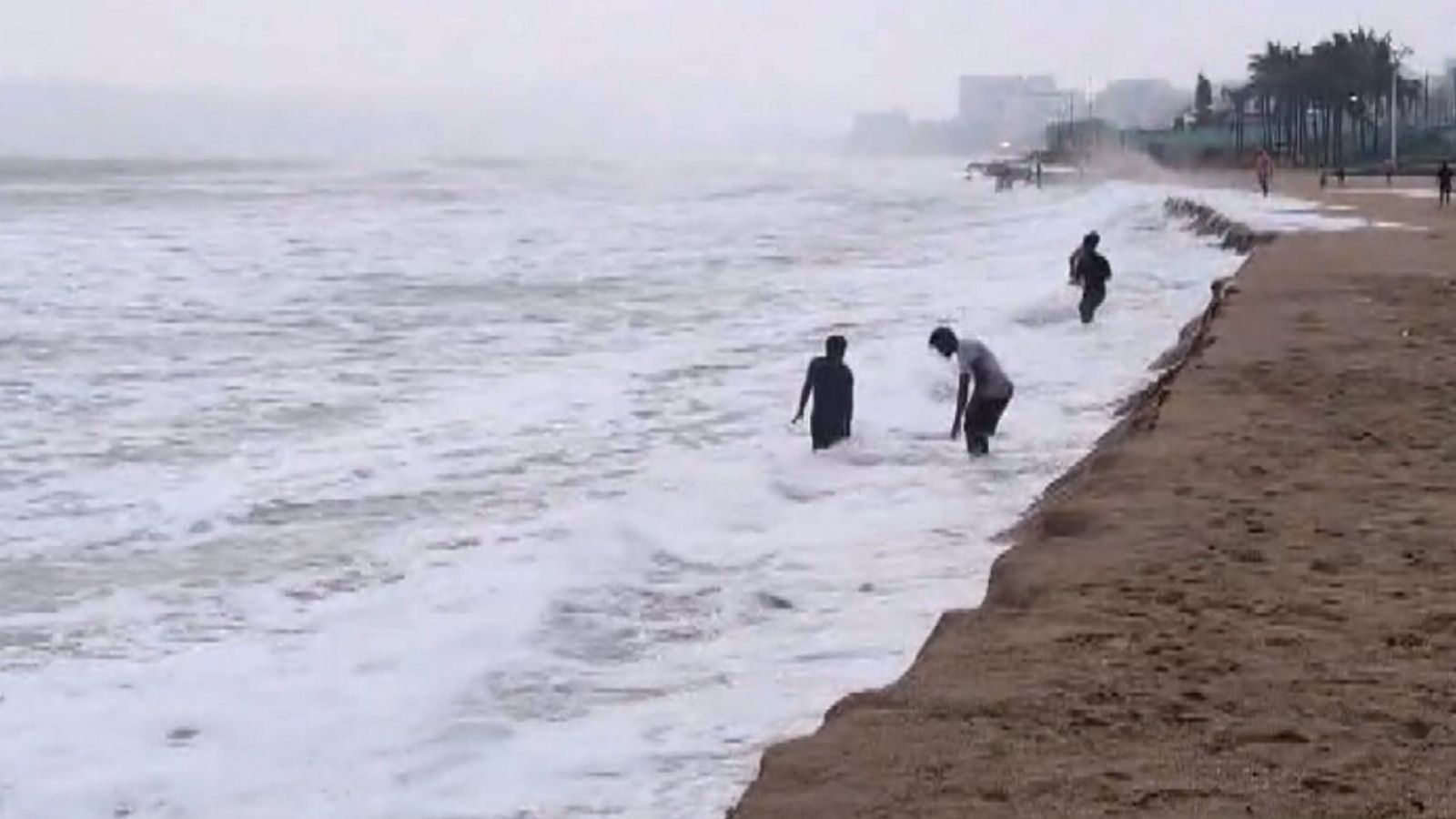 Cyclone Arnab landfall likely during tomorrow forenoon; north Andhra on alert
