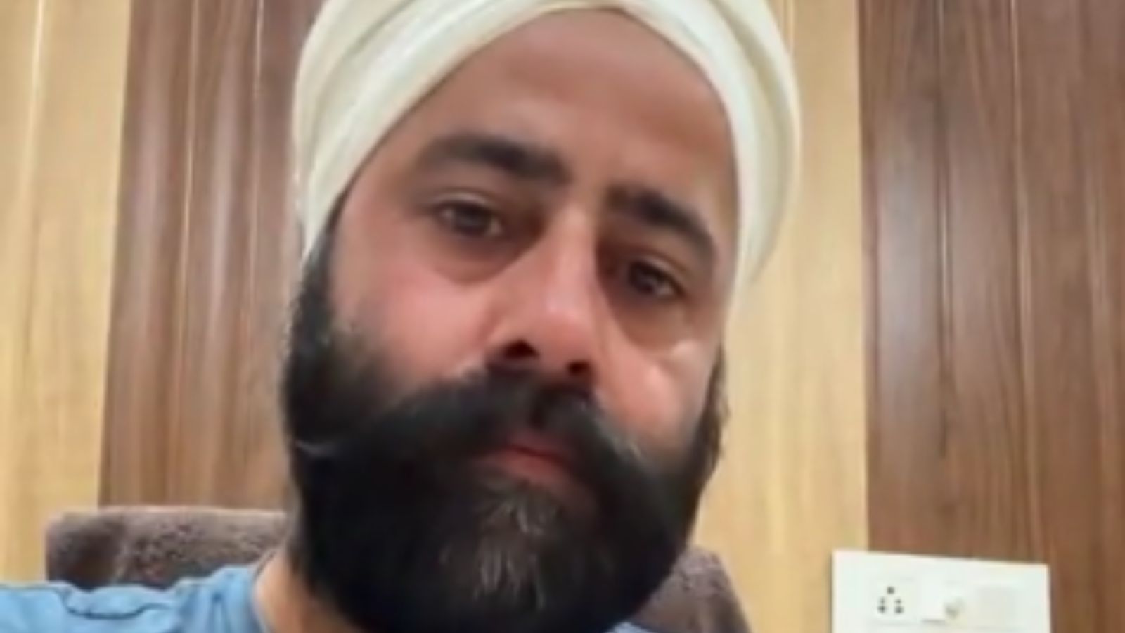 AAP MLA flags teacher shortage in govt school his son goes to, party suspends him – national AAP MLA flags teacher shortage in govt school his son goes to, party suspends him – national