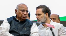 Congress National President and Rajya Sabha LoP Mallikarjun Kharge and Lok Sabha LoP Rahul Gandhi during the INDIA bloc meeting. (AICC/ ANI Photo)